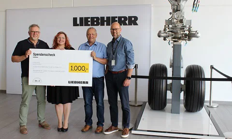 Liebherr Spendenuebergabe